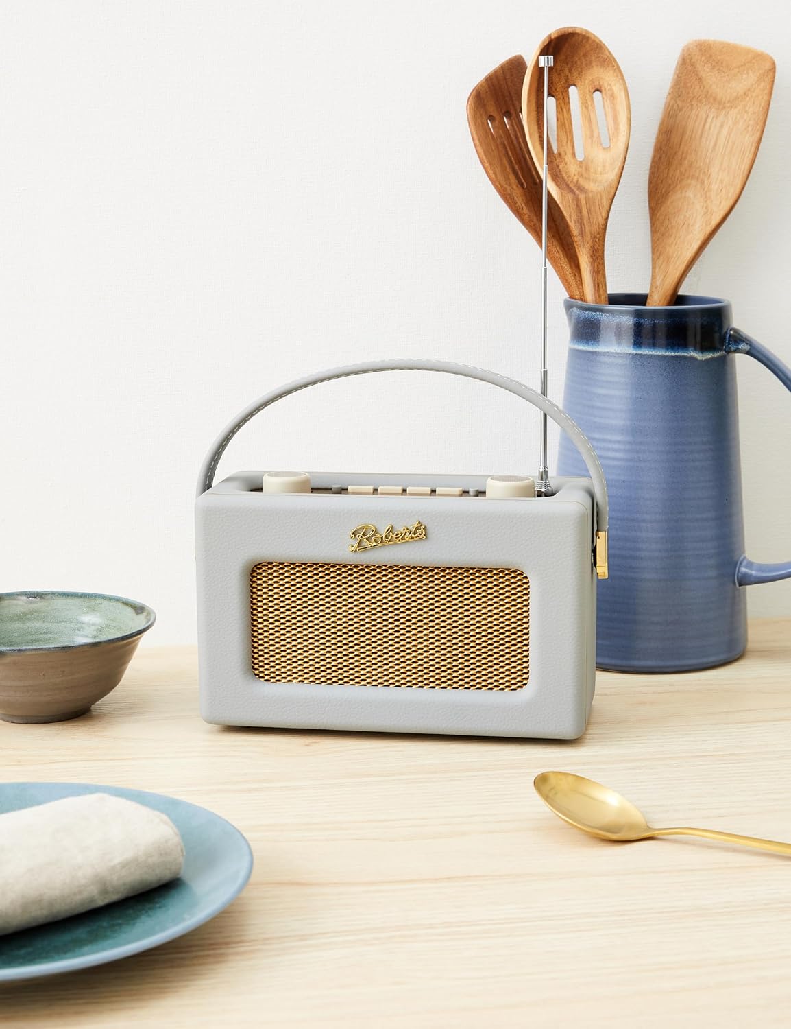 ROBERTS RADIO | Big Sound. Smaller Size.