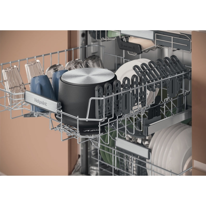 Hotpoint H8IHP42LUK Full Size Integrated Dishwasher