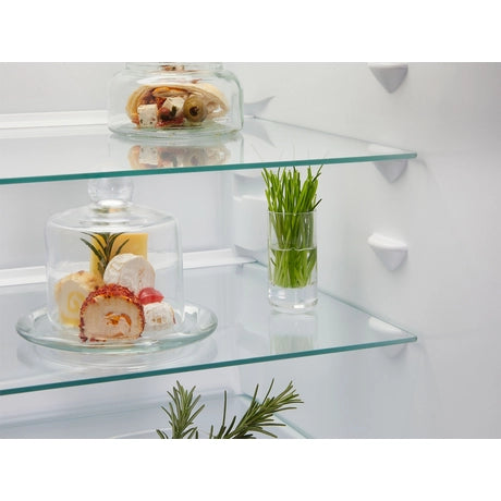 AEG NSC6L18ZES 6000 Series AI CoolAssist® Integrated Fridge Freezer