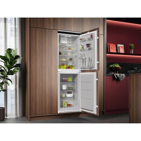 AEG NSC7T185ES 7000 Series AI CoolAssist® Integrated Fridge Freezer - Frost Free - 50/50