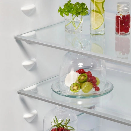 AEG NSC7T185ES 7000 Series AI CoolAssist® Integrated Fridge Freezer - Frost Free - 50/50