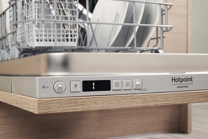 Hotpoint HSICIH4798BI Integrated Slimline Dishwasher