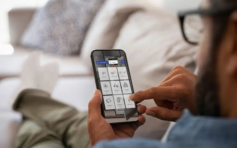 LIEBHERR | INTEGRATED SMART DEVICE BOX