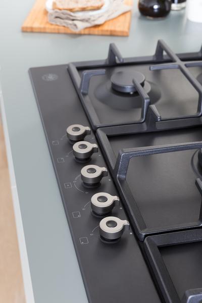 Bertazzoni P905CPRONE Professional Series 90cm Gas hob with Central Dual Wok
