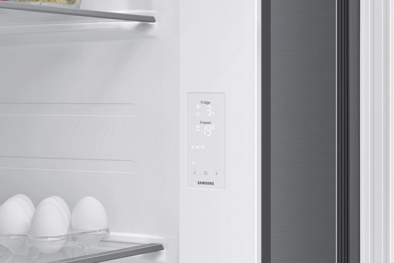 Samsung Bespoke AI Series 7 SpaceMax Silver Plumbed RS70F66KCTEU American Fridge Freezer