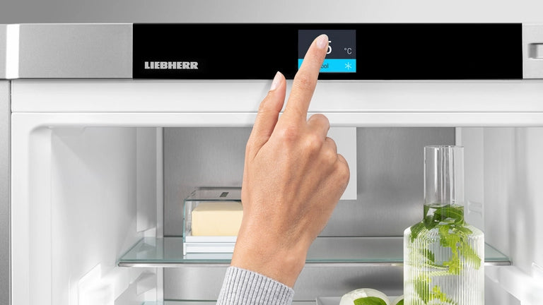 LIEBHERR | TOUCH & SWIPE DISPLAY