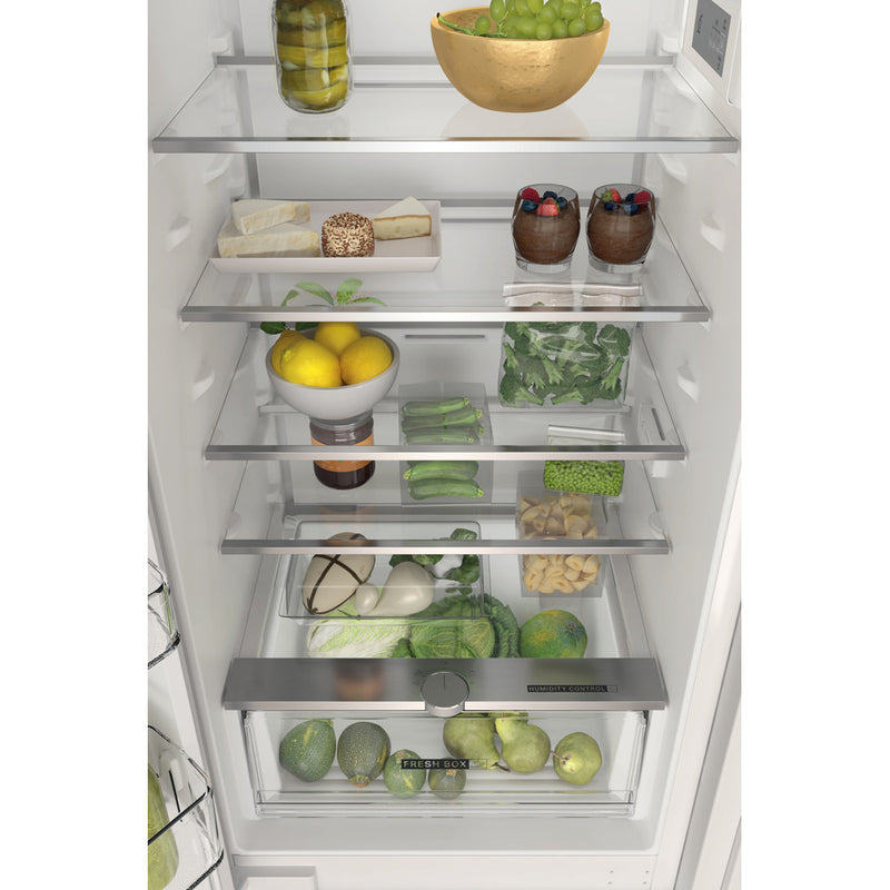 Whirlpool WHC18T111UK 70/30 Integrated Fridge Freezer