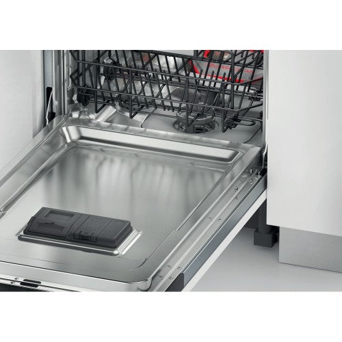 Whirlpool WSIC3M27C Slimline Freestanding Dishwasher